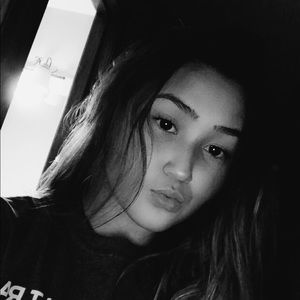 Meet your Posher, Jillian